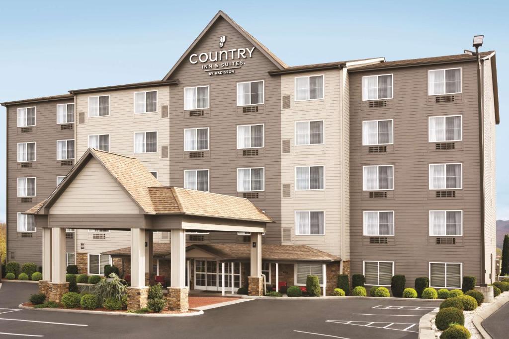 Country Inn & Suites by Radisson Wytheville VA Main image 1